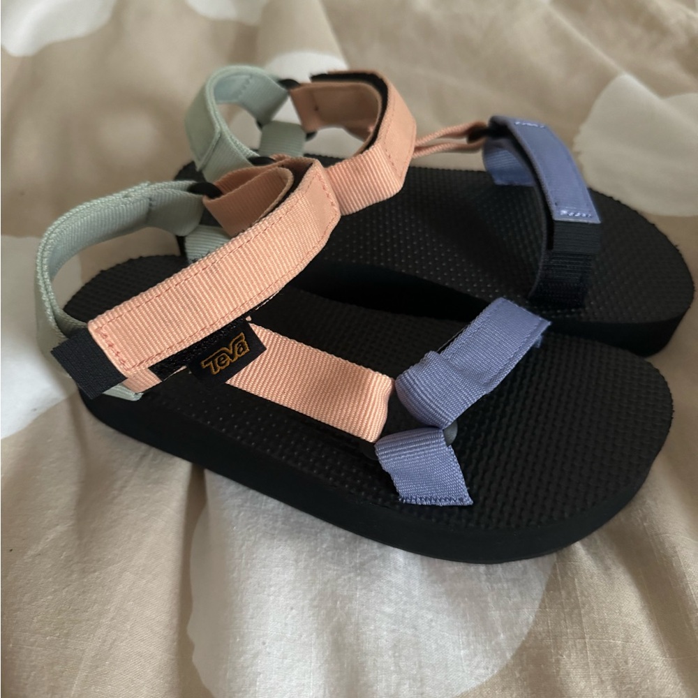 Girls Teva sandals